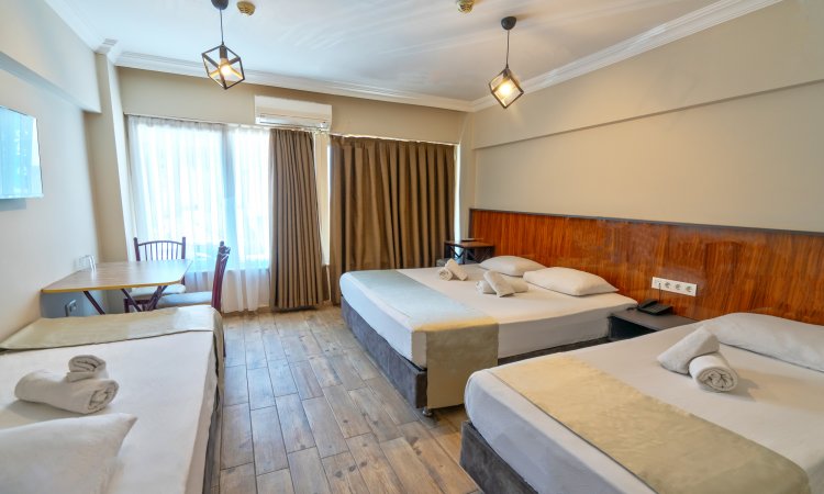 STANDART AİLE ODASI